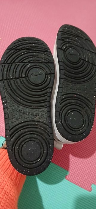 Adidasi Nike marime 31