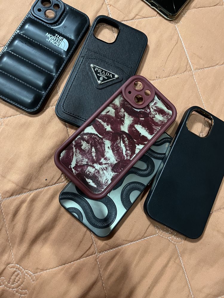 Продам чехлы айфон 13