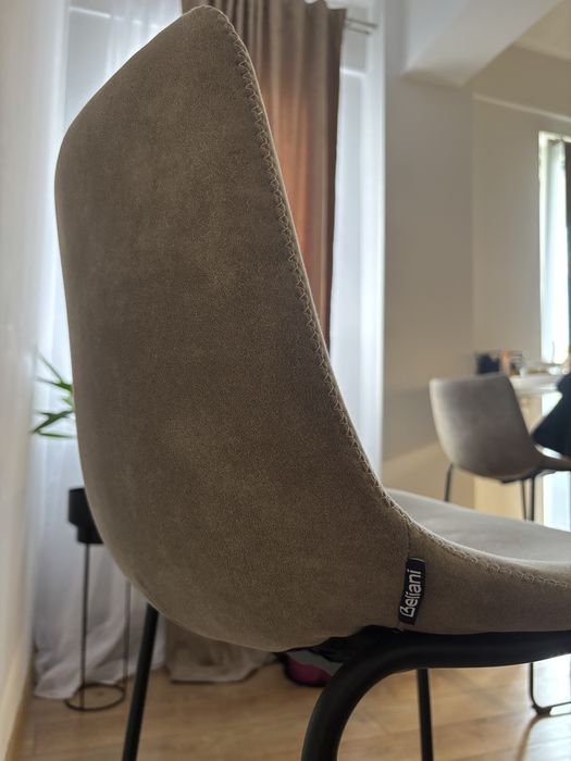 Scaune bar ca noi. Folosite foarte putin