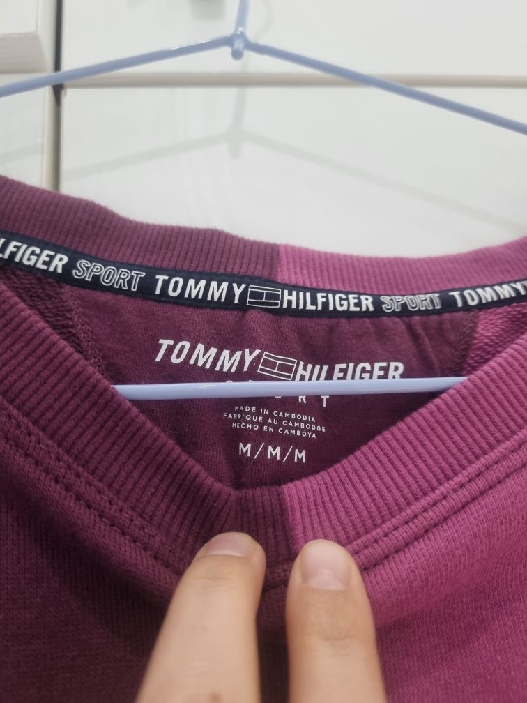 Tommy hilfiger свитшот M