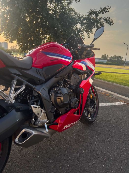 Honda CBR650R 2024 – 18.000 km | TVA deductibil! | 4 ani garantie