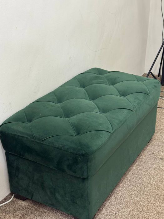 Диван и пуфик . б/у . В отличном состоянии