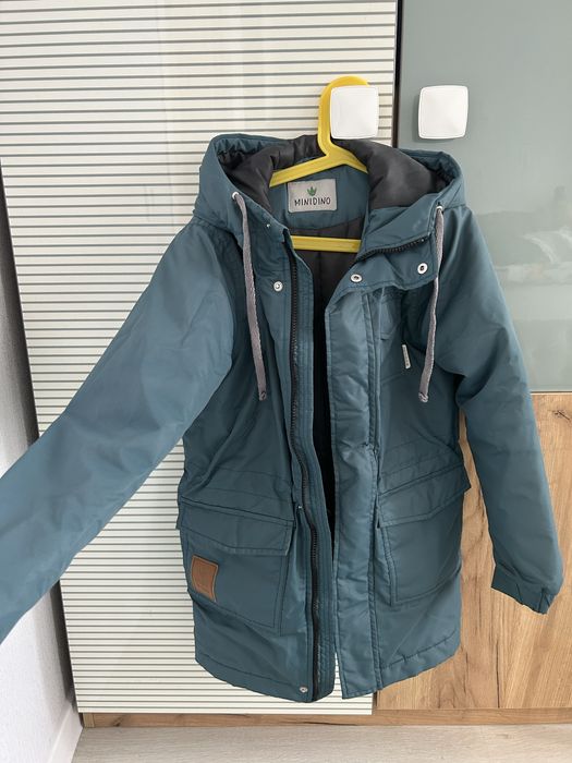 Продам куртки на мальчика