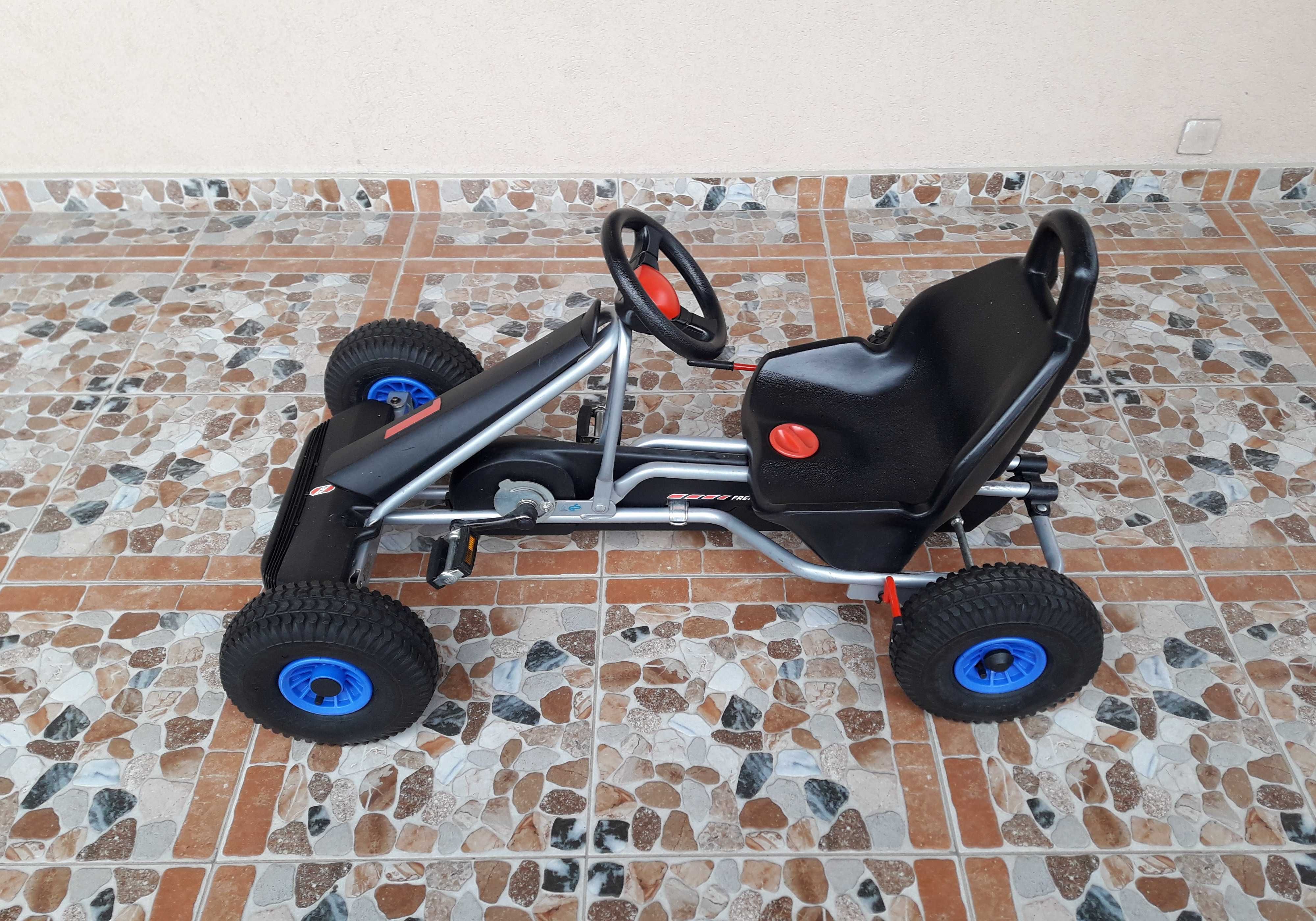 Cart (kart) cu pedale pentru copii PUKY F600L – gri cu roșu