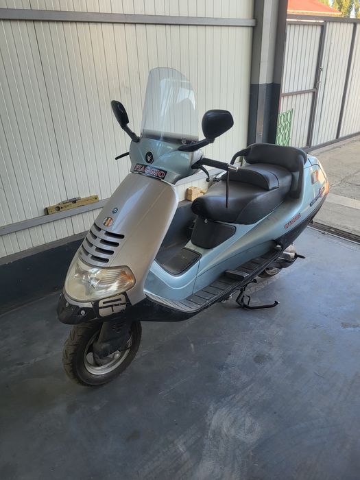 Vand Scuter Piaggio Hexagon