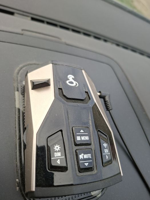 Vând detector radar Cobra