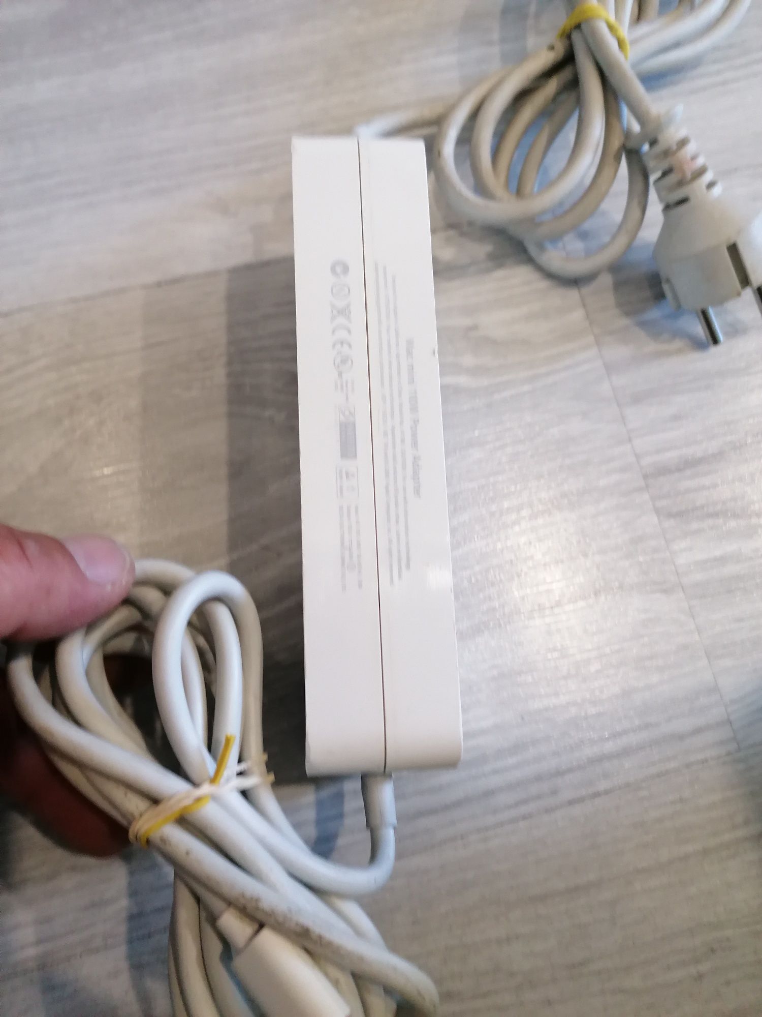 Adaptor / încarcator Apple Mac Mini 110W Power Adapter