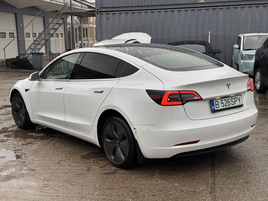Tesla Model 3 SR+ 2020 usor avariat
