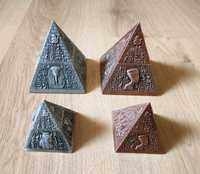 Piramida din antimoniu cu simboluri - Argintie (Mare = 100, Mica = 50)