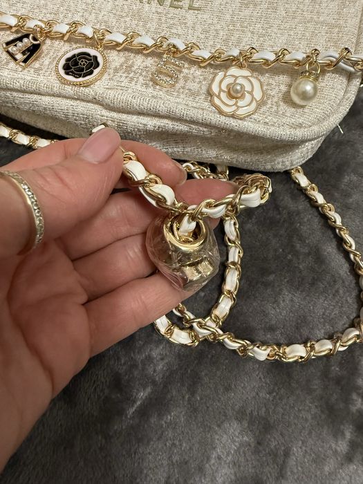 Geanta Chanel Vip Gift originala noua