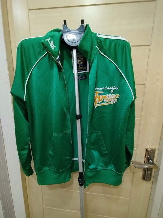 Спортивная куртка.  Привозная.