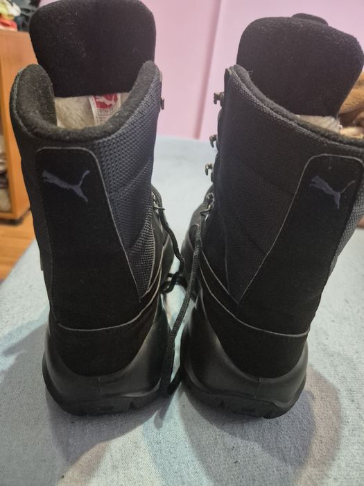 Vând ghete puma goretex îmblănite.