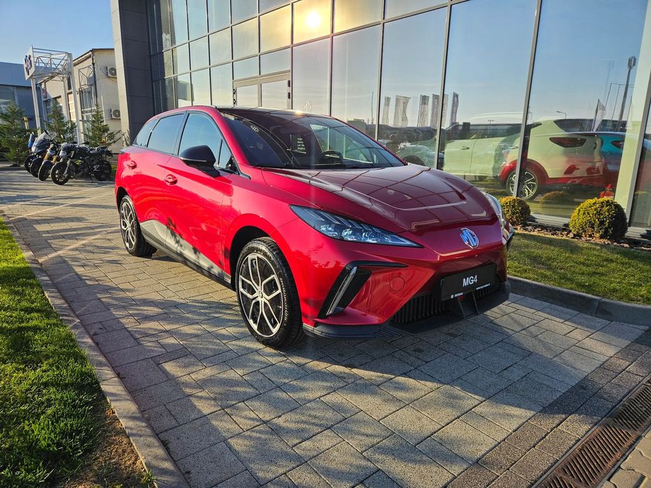 MG MG4