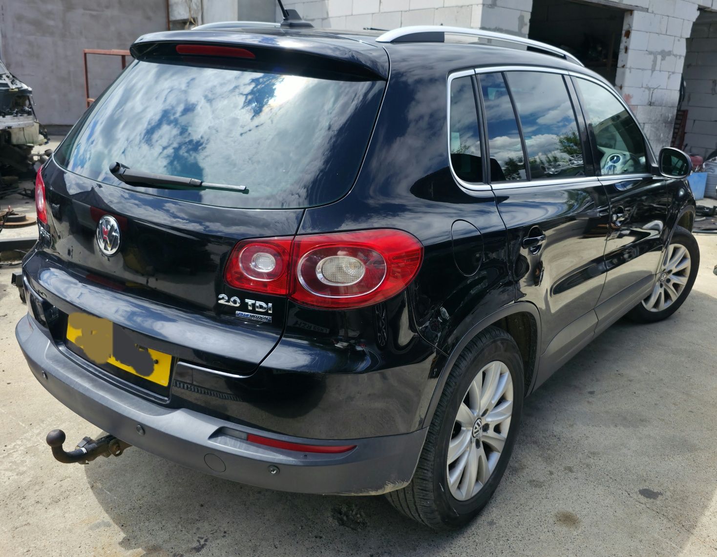 Dezmembrez Tiguan 2011 CFFB LC9X Bixenon Carlig 4x4 Navi