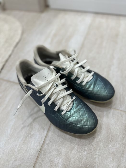 Ghete de fotbal nike tiempo