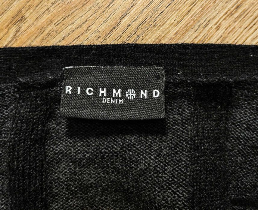 Richmond Оригинална мъжка жилетка с копчета размер 50 / М