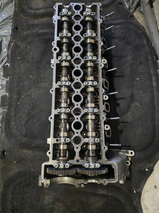 Цилиндрова глава М57 3.5д