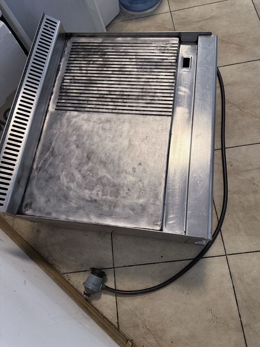 Газова Скара с две плочи