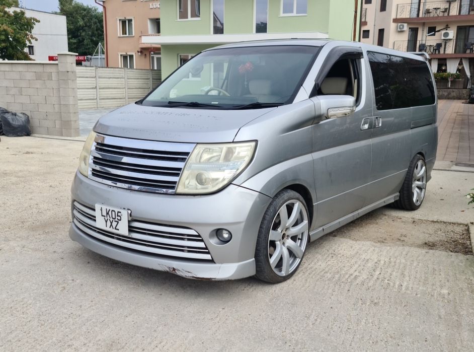 '05 Nissan Elgrand (E51) 3.5i 24V 4WD (240 HP) Rider Autech