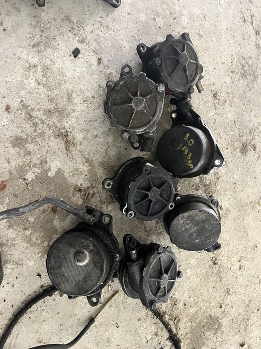 Pompa vacuum bmw e60 e90 e46 e39 2.5d 2.0d 3.0d e65 e53