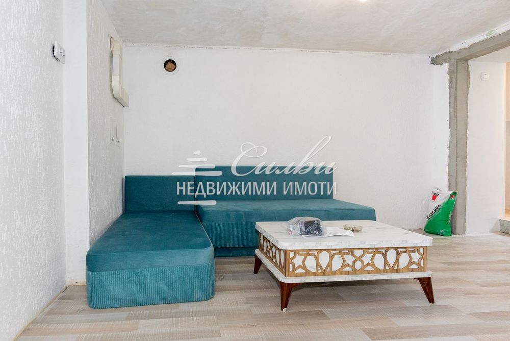 Тристаен ТУХЛЕН апартамент - кв.Тракия