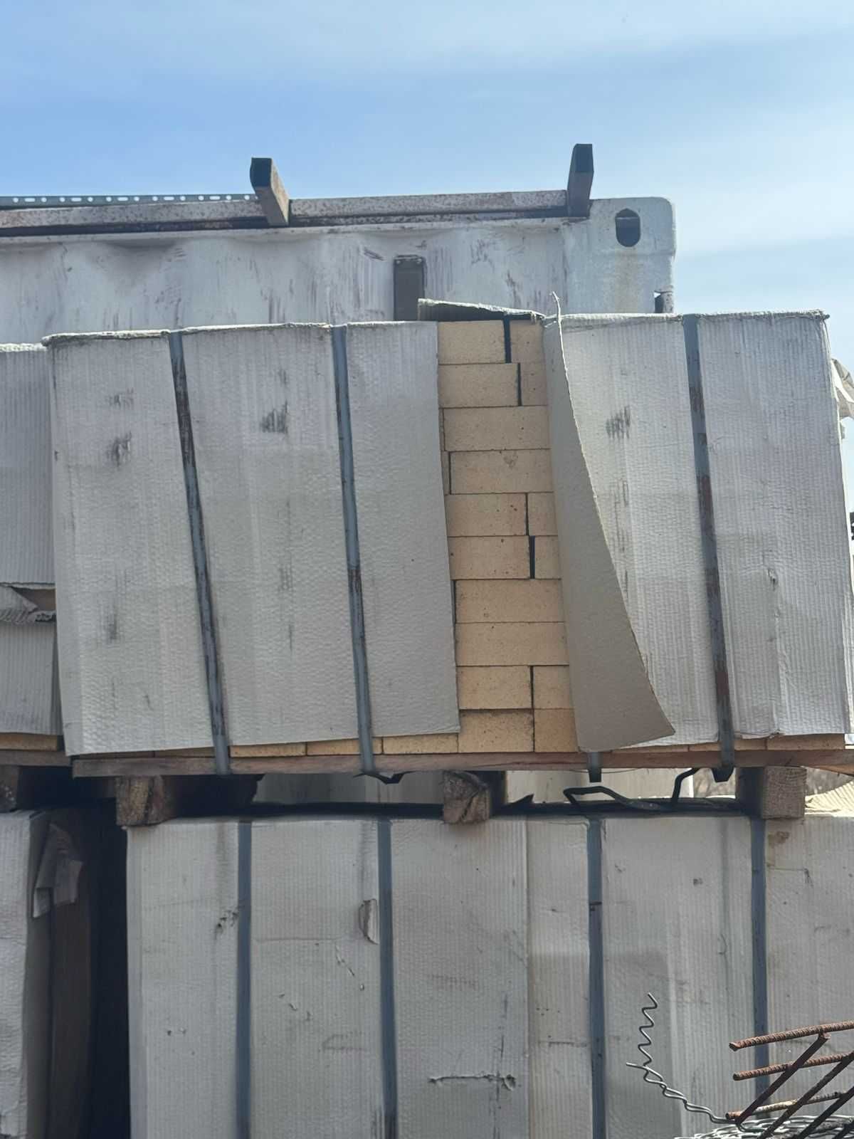 Продам отражательную плавильную печь наклонного типа