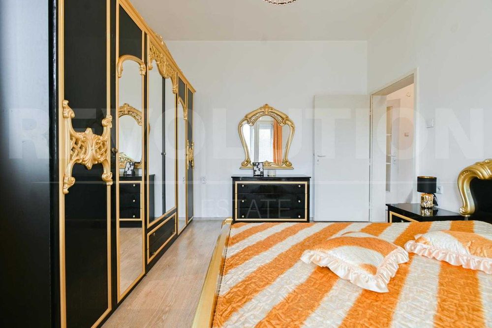 Продава се Двустаен апартамент в София, Медицинска академия - 72 кв.м за 4000 €/кв.м - Снимка #1