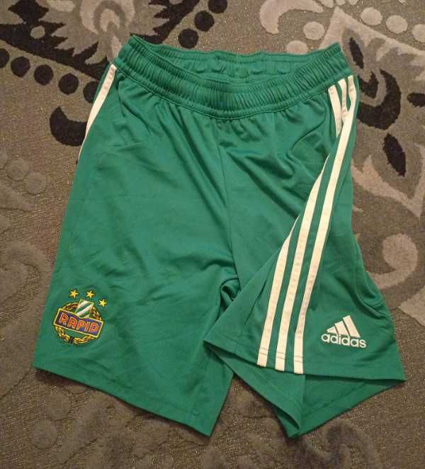 Оригинални къси панталонки на Рапид Виена