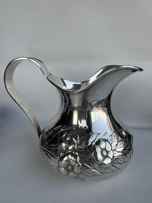 Carafa din argint masiv