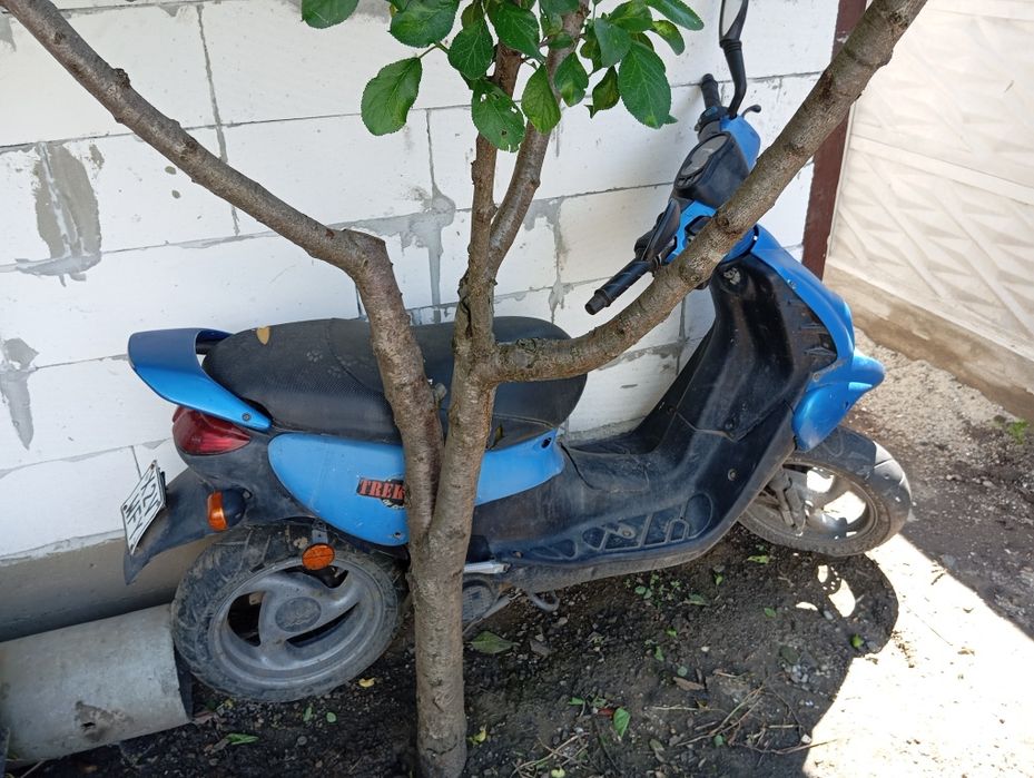 Vând scutere Peugeot și Aprilia Amico