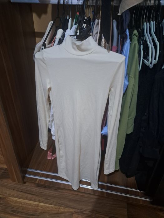 Рокля Bershka S размер