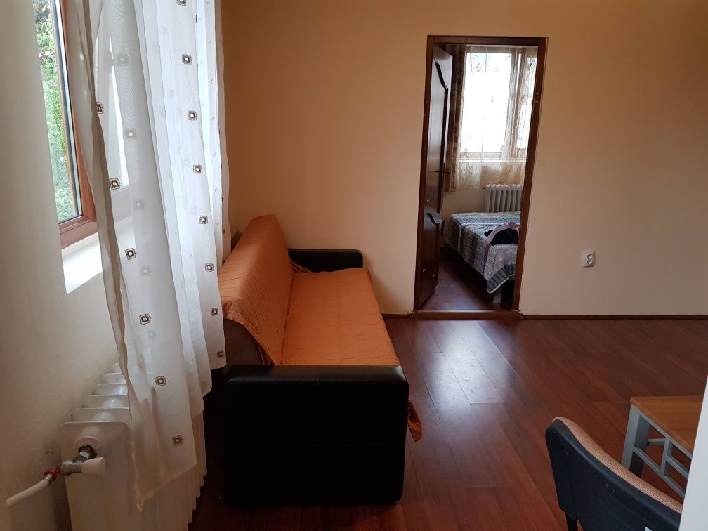 Vand apartament cu 2 camere