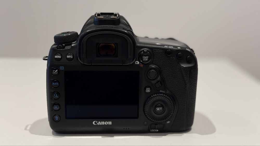 Canon 5D Mark IV