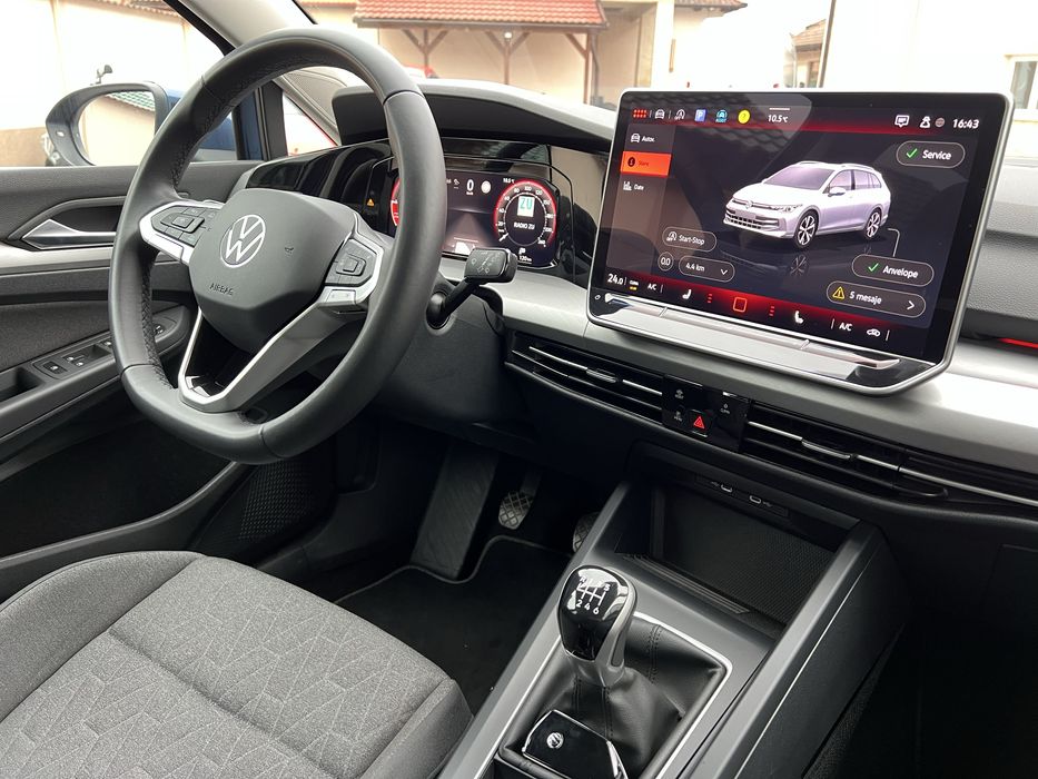 Volkswagen Golf 8 • 2025 • 2.0 TDi • Avariat • No Audi Bmw Passat