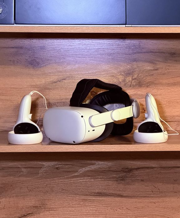 Oculus Meta Quest 2 128 GB + крепление Kiwi для головы