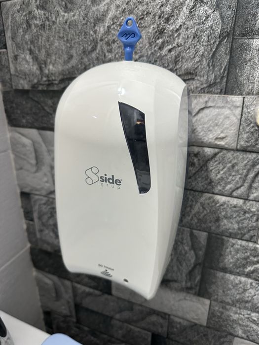 Dispenser ( dozator sapun ) SideUp Alb/Negru