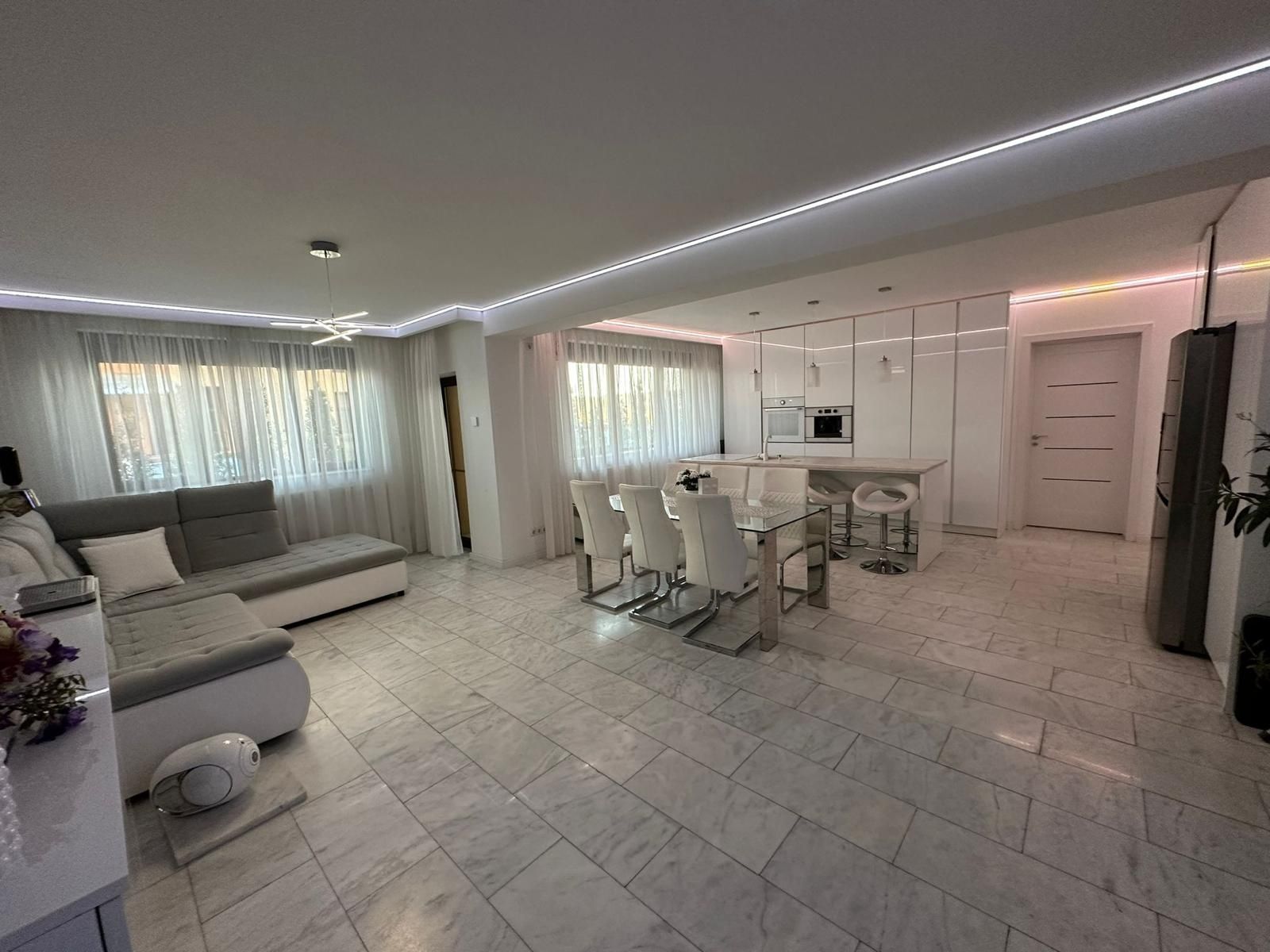Apartament de inchiriat