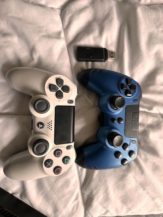 Пелейстейшън 4 слим с 6 игри и два джойстика