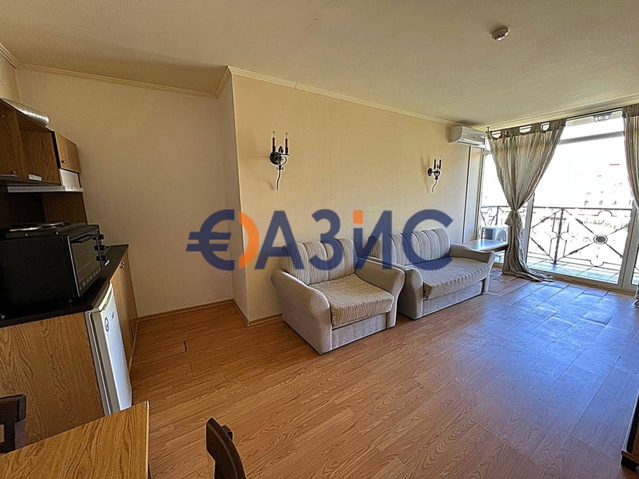 Продава се Двустаен апартамент в к.к. Елените - 64 кв.м за 727 €/кв.м - Снимка #1