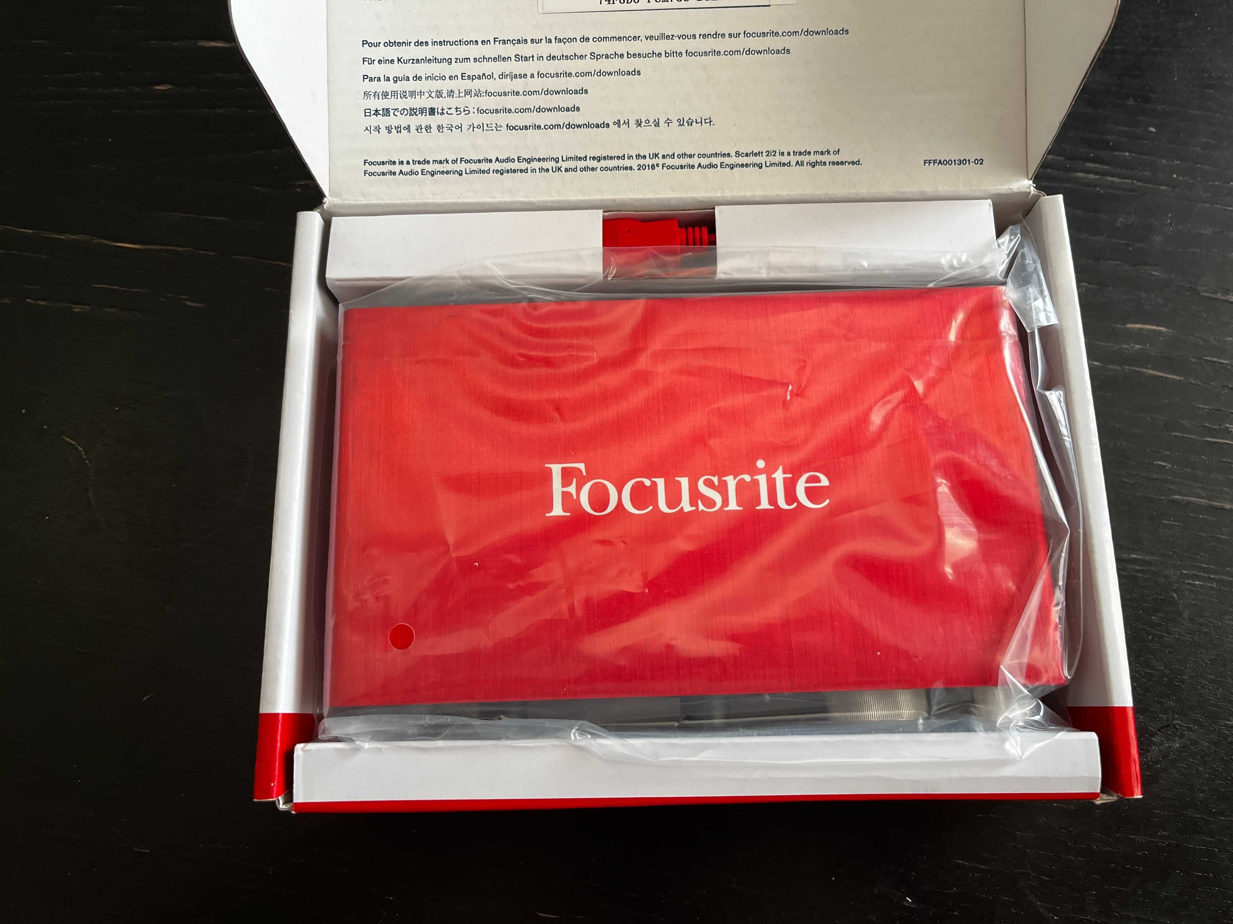 Аудио интерфейс Focusrite Scarlet 2i2 втора генерация
