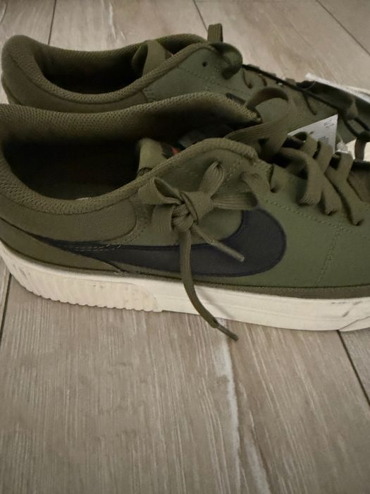 Мъжки Обувки Nikee цвят Хаки НОви