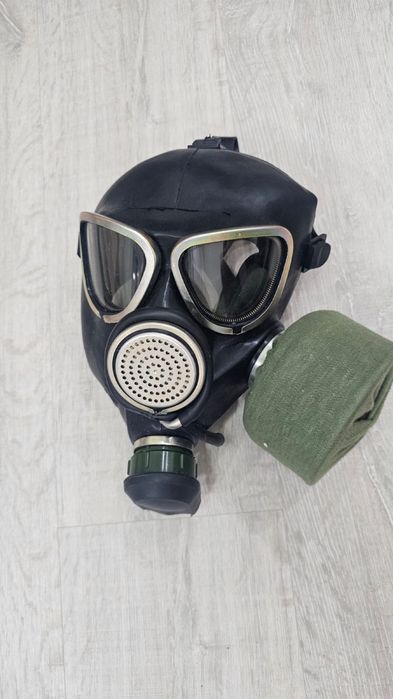 Продам противогаз ОМ-90