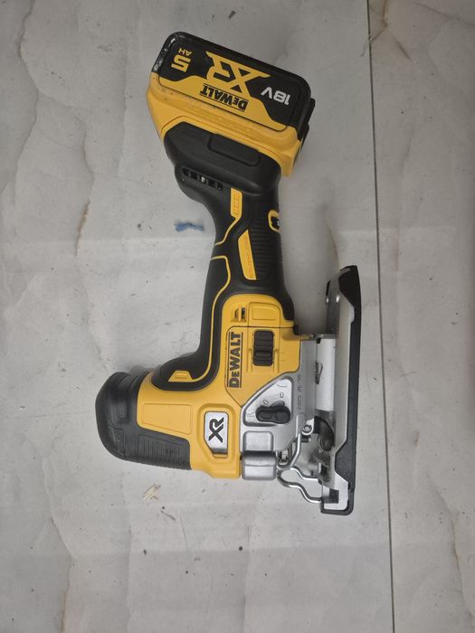 Pendular dewalt dcs335