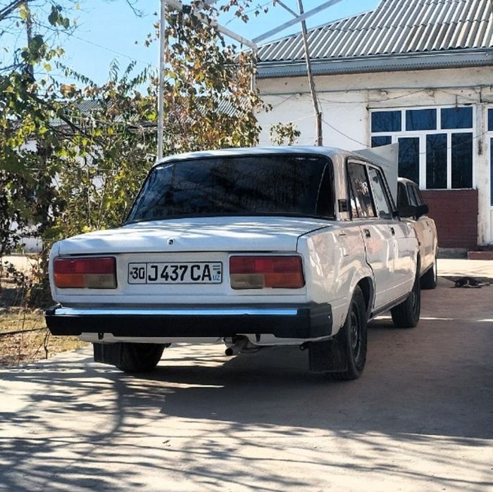 Vaz 2107 sotiladi 2008yil