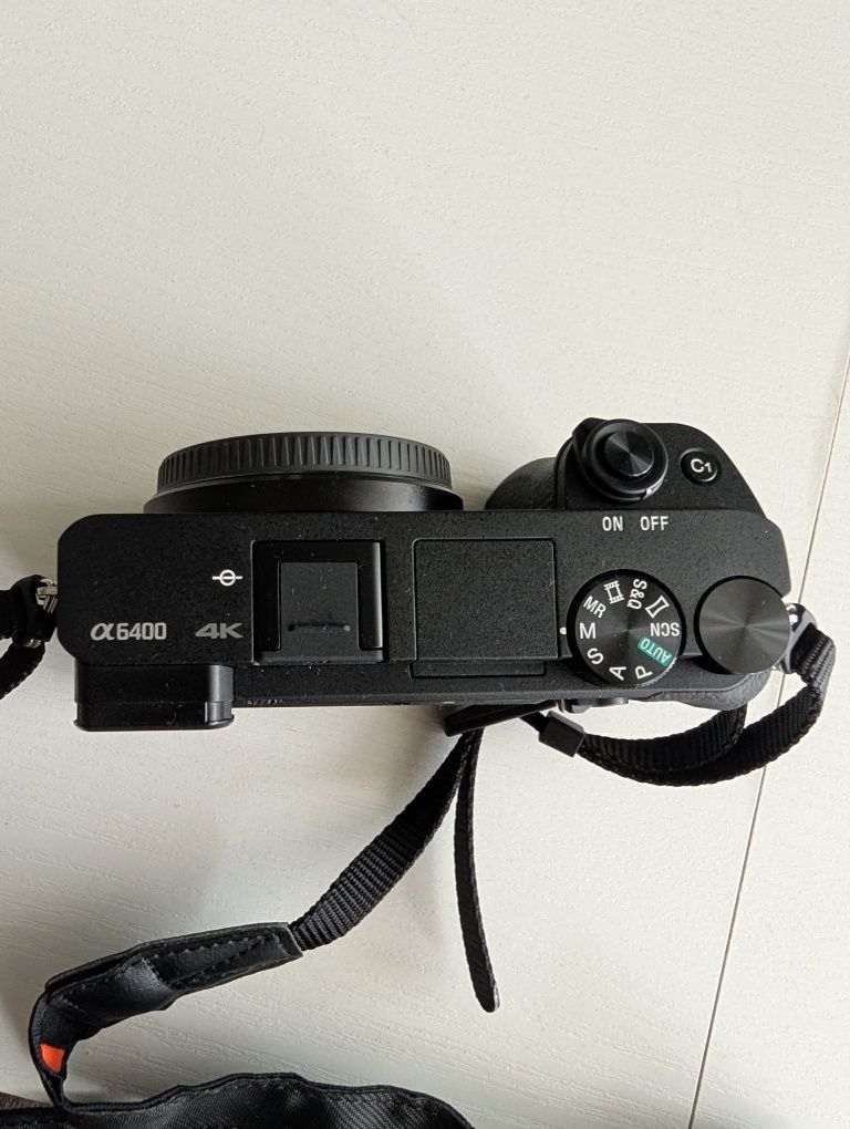 Vând Sonny Alpha 6400 NOU