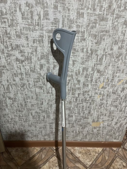 Костыль с подлокотником для взрослых