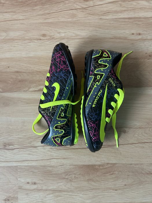 Чисто нови стоножки за деца