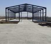 Vand hala pe structura metalica