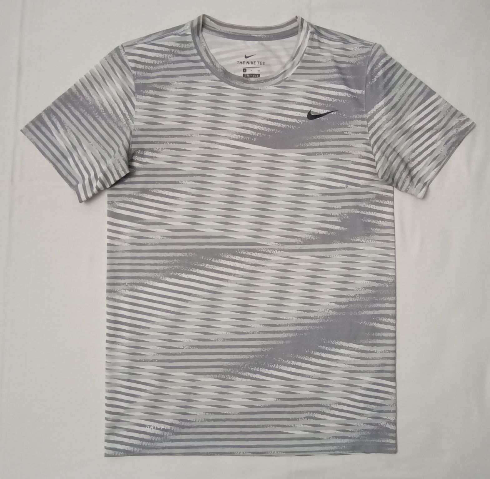 Nike DRI-FIT оригинална тениска S Найк спортна фланелка фитнес