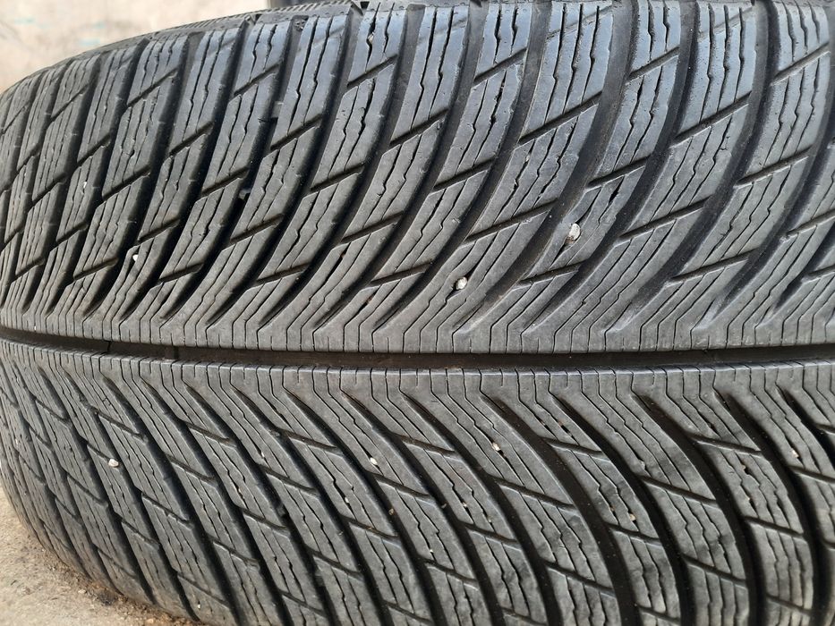 255/45/20 Мишлен Гуми Зимни с борд